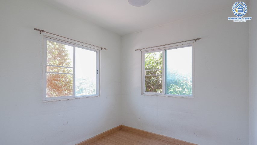 *****ทาวน์เฮ้าส์มือสองย่านนนทบุรี ม.พฤกษาวิลล์35 พระราม5-นครอินทร์ #หลังมุม เนื้อที่กว้างขวางถึง 30.1 ตร.ว. ฟังก์ชัน 3 ห้องนอน 2 ห้องน้ำ 1 ที่จอดรถ บนทำเลโซนเมือง! เดินทางสะดวก ใกล้สะพานพระราม5 และรถไฟฟ้าสายสีม่วง "สถานีแยกติวานนท์" และทางด่วน "ศรีรัช"